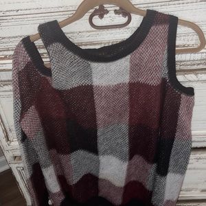 NWOT fashion to figure cold shoulder sweater burgundy black and white squares 3x
